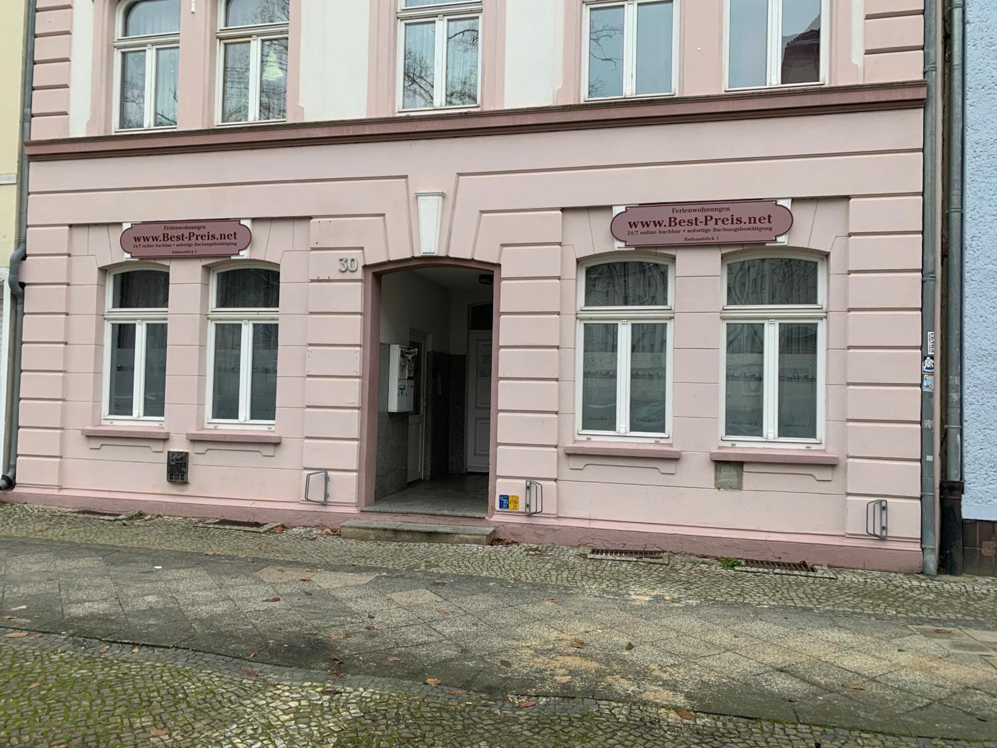 Best-Preis Fewo Rathausblick 2 - Zentrale Lage In Wittenberge - 2 Personen - Einzelzimmer - Vollausstattung - Wlan / Prime & Self-Check-In Esterno foto