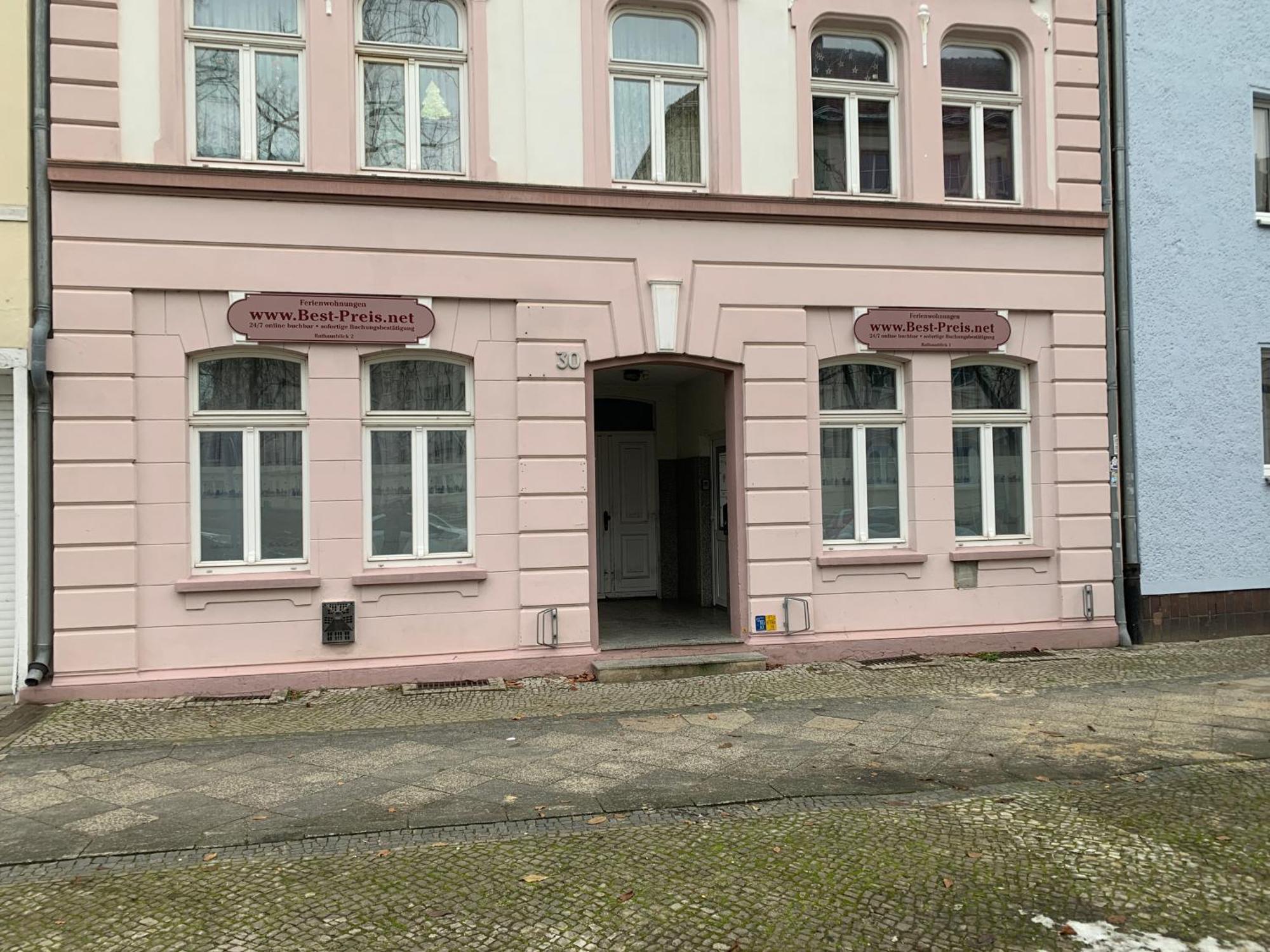 Best-Preis Fewo Rathausblick 2 - Zentrale Lage In Wittenberge - 2 Personen - Einzelzimmer - Vollausstattung - Wlan / Prime & Self-Check-In Esterno foto
